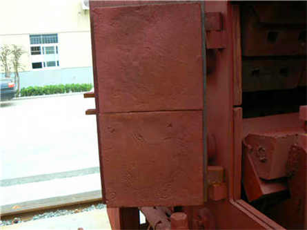 有把塊狀的石料粉碎成粉狀的粉碎機(jī)嗎