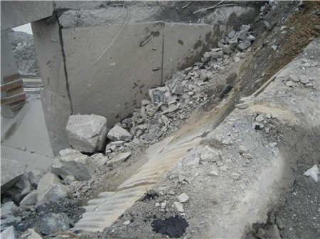 氧化鐵黑制砂機(jī)械多少錢一臺