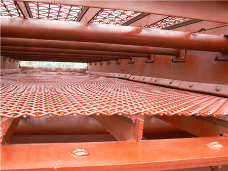 鈦砂粉碎機械工作原理